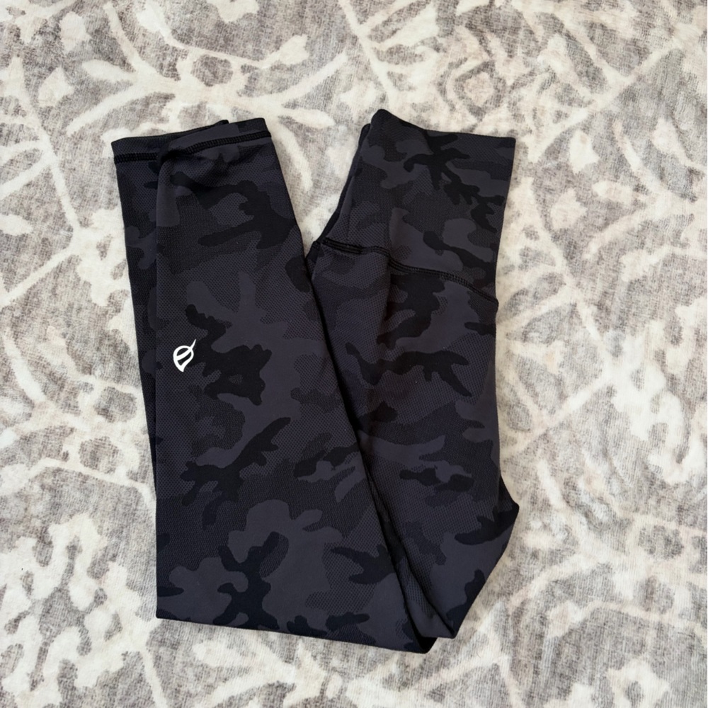 P’tula original stealth camo